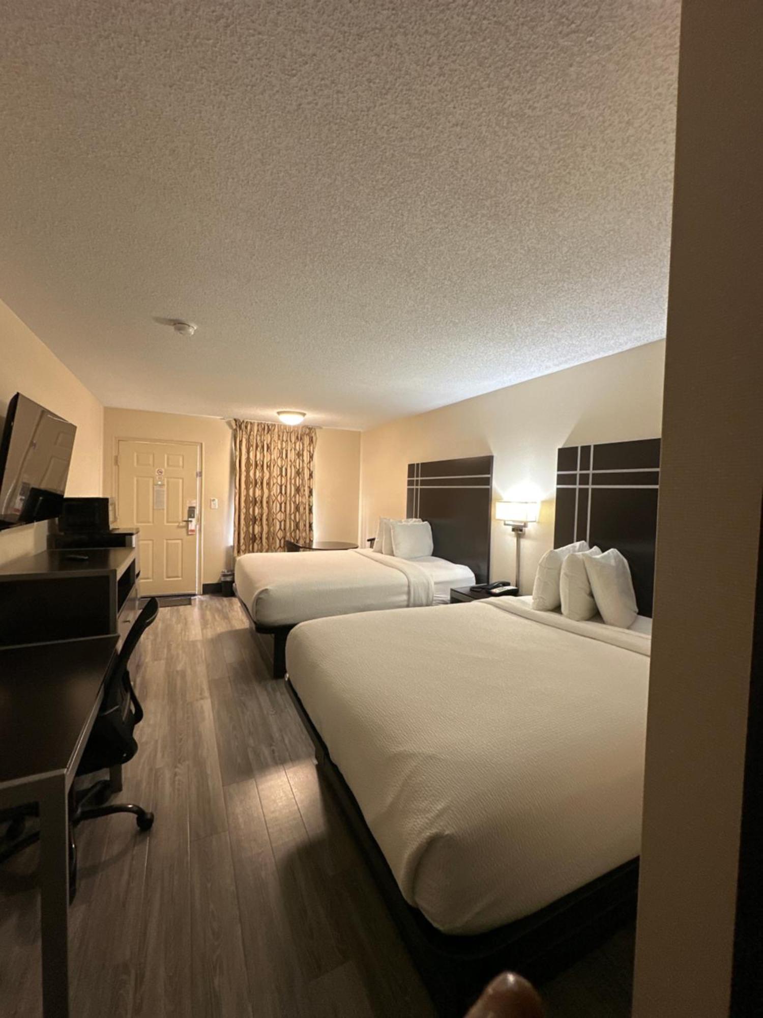 Deluxe Inn - Fayetteville I-95 Екстериор снимка